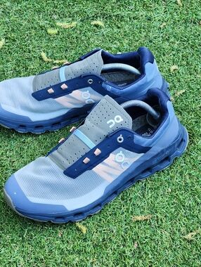 ON CLOUDVISTA - Mens Sneakers - SIZE 11.5 ((No Laces))